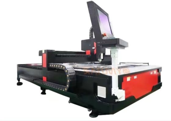 Máy cắt laser sợi 1500W-6000W 1500 * 3000mm Khu vực làm việc 10,6um bước sóng